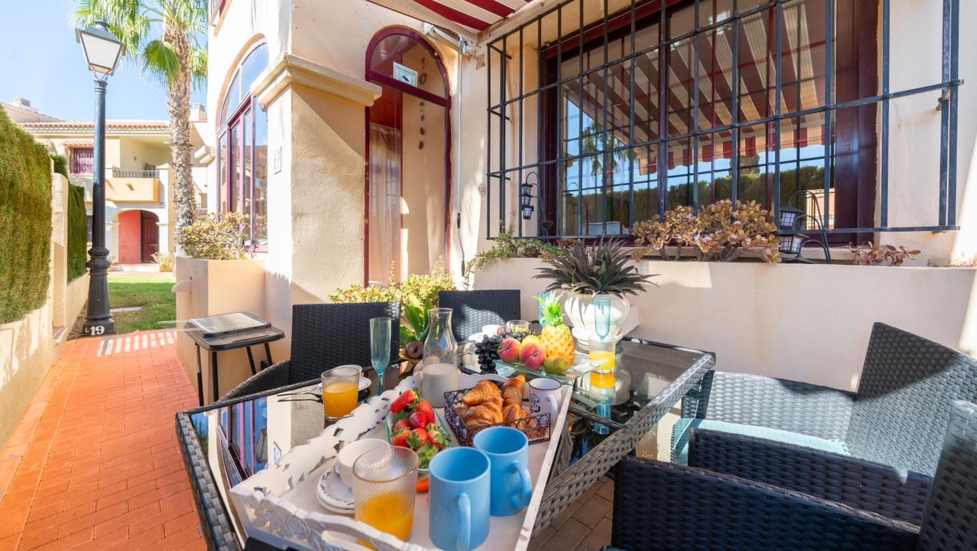Club Salino Hideaway-Your Peaceful Retreat With Pool In Torrevieja Exterior photo